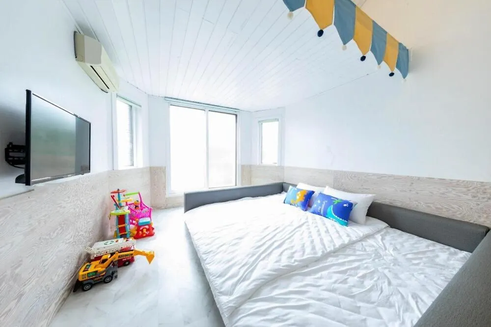 Ganghwado Baby Bear Spa Pension Incheon