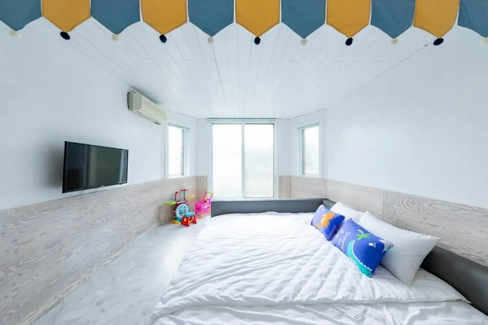 Ganghwado Baby Bear Spa Pension Incheon