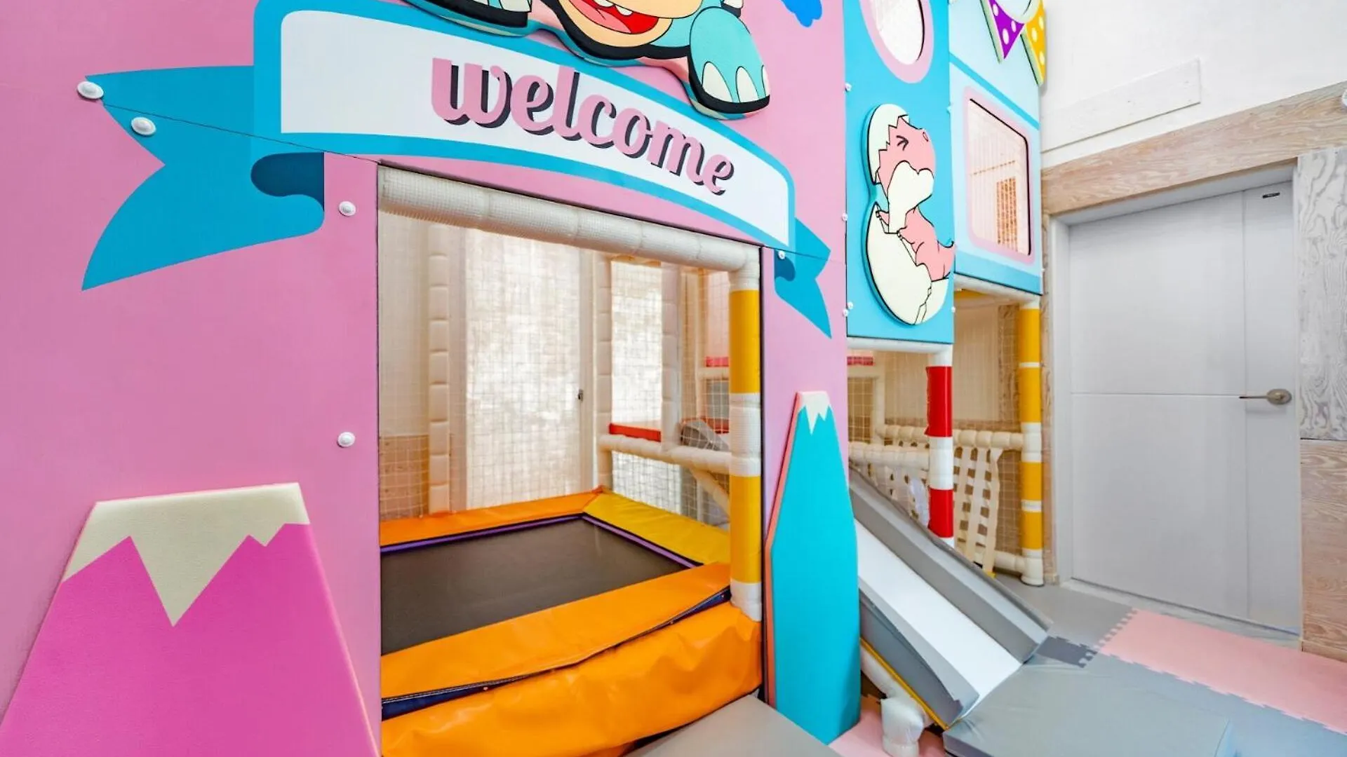 Ganghwado Baby Bear Spa Pension Incheon 3*,  Korsel